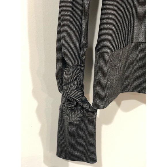 Anthropologie Ruffle Zip Up - Picture 6 of 7